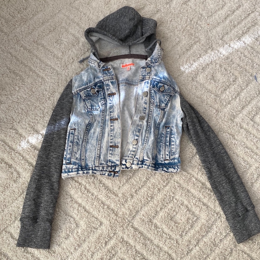 Dollhouse jean jackets euc size small